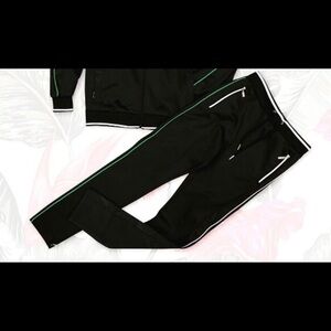 B&T bkys Trackpants sz Various